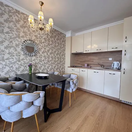 Sweet 6 2 Bedroom Apartment